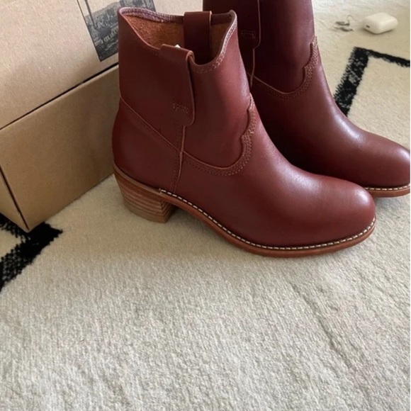 Red Wing Inez Boots, Size 8 - Picture 2 of 4